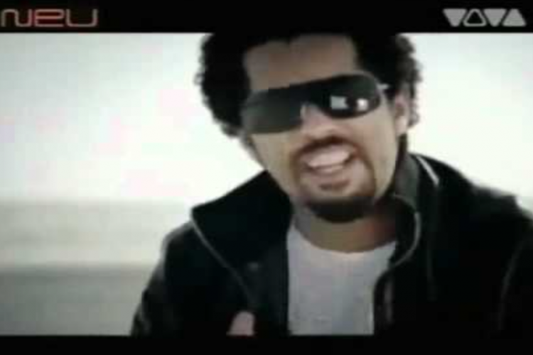 Azad feat. Adel Tawil – Ich glaub an dich (Offiziell)