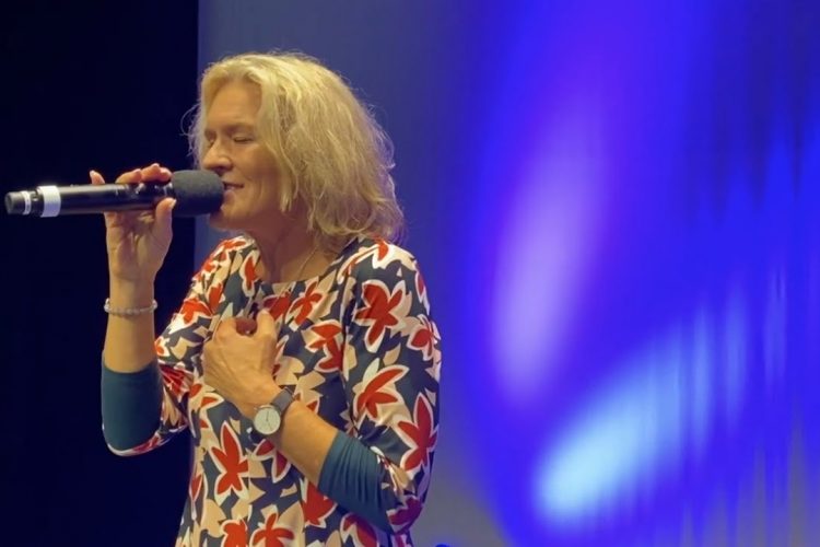 Ute Ullrich „Du hast ein Anrecht auf Wunder“ Video