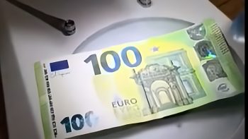 Auf dem 100 Euro scheine ist Satan zusehen